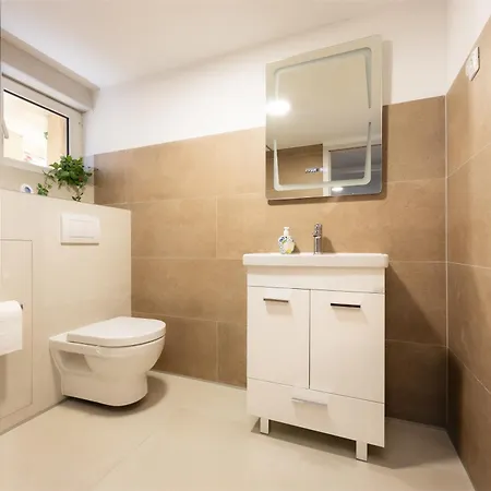 Opat Apartment Murter